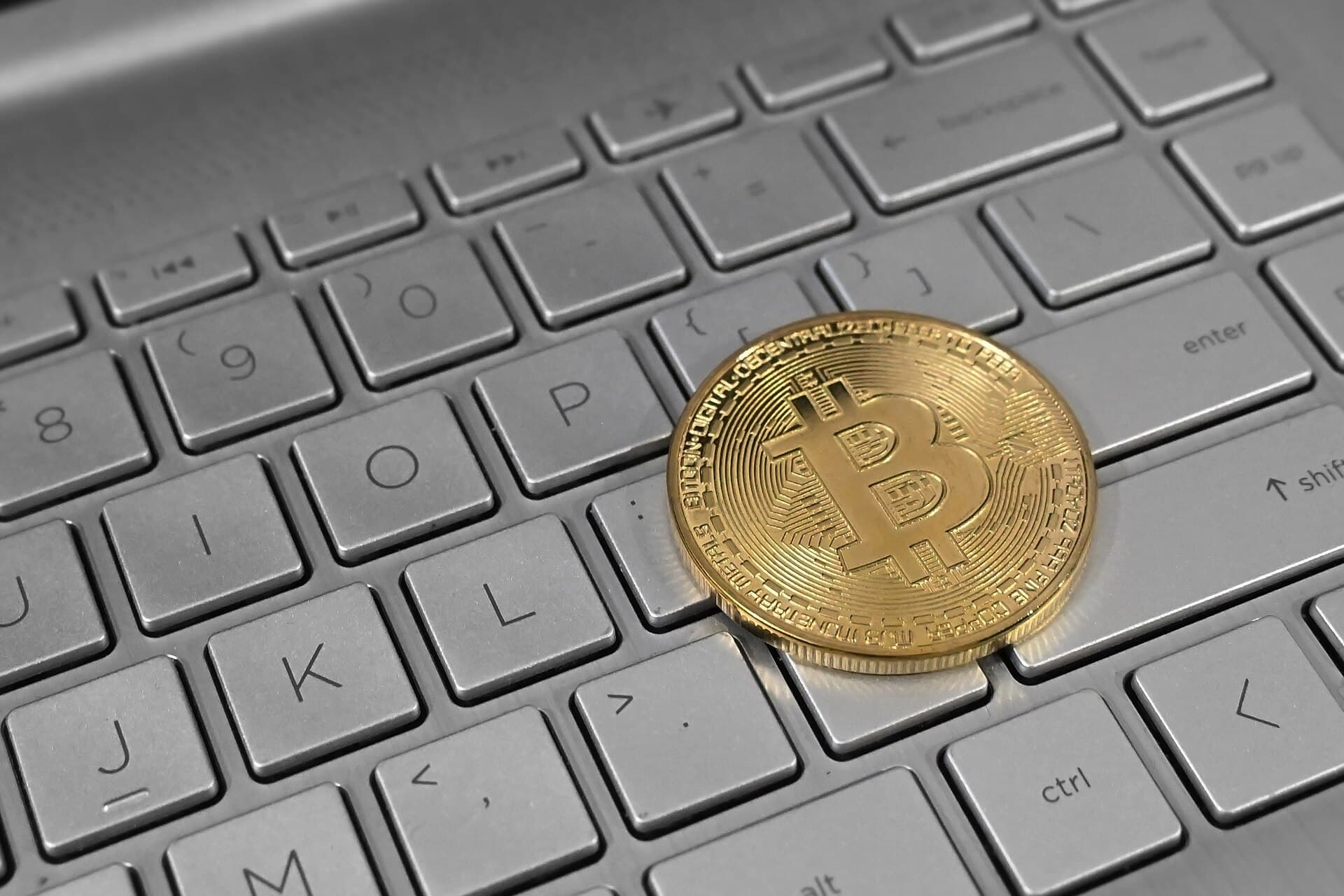 Stablecoin — criptomoneda care nu vrea să fluctueze